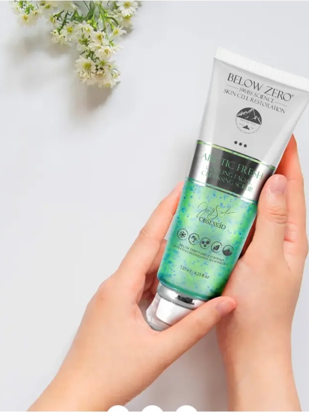 Below Zero NWOB Arctic Fresh Cooling Facial Cleansing Scrub - 125ml - Picture 2 of 6
